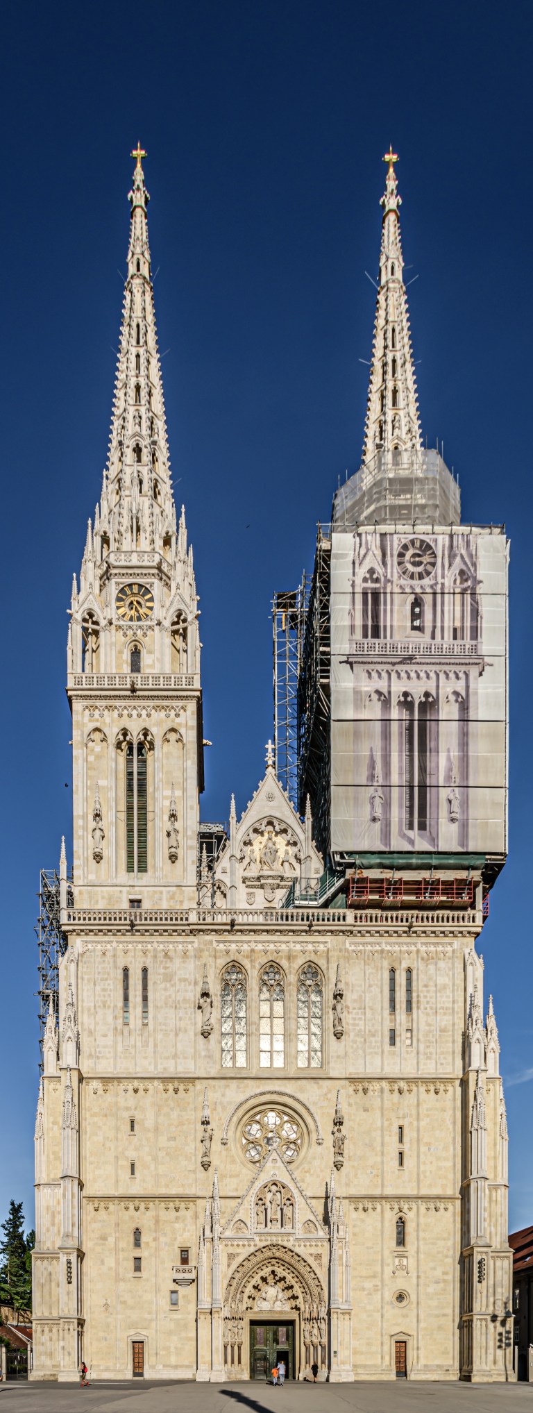 Zagreb Cathedral under construction from an earthquake.